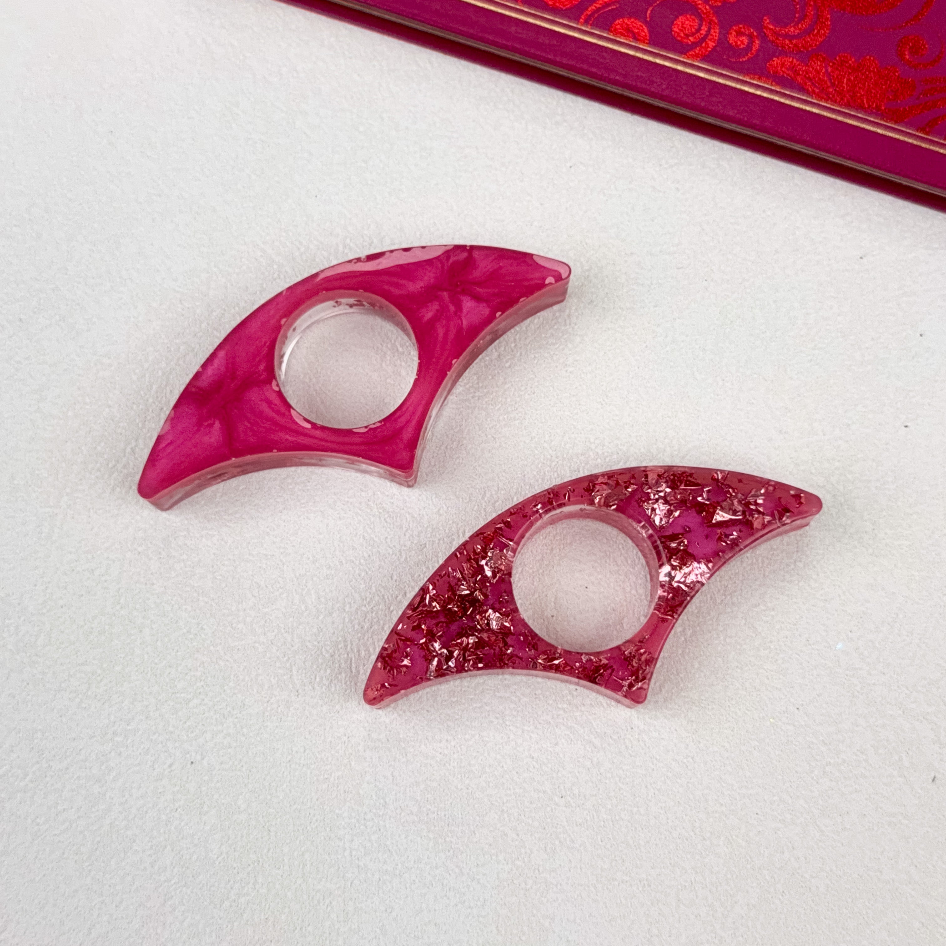 Cerise Foil Spreaders
