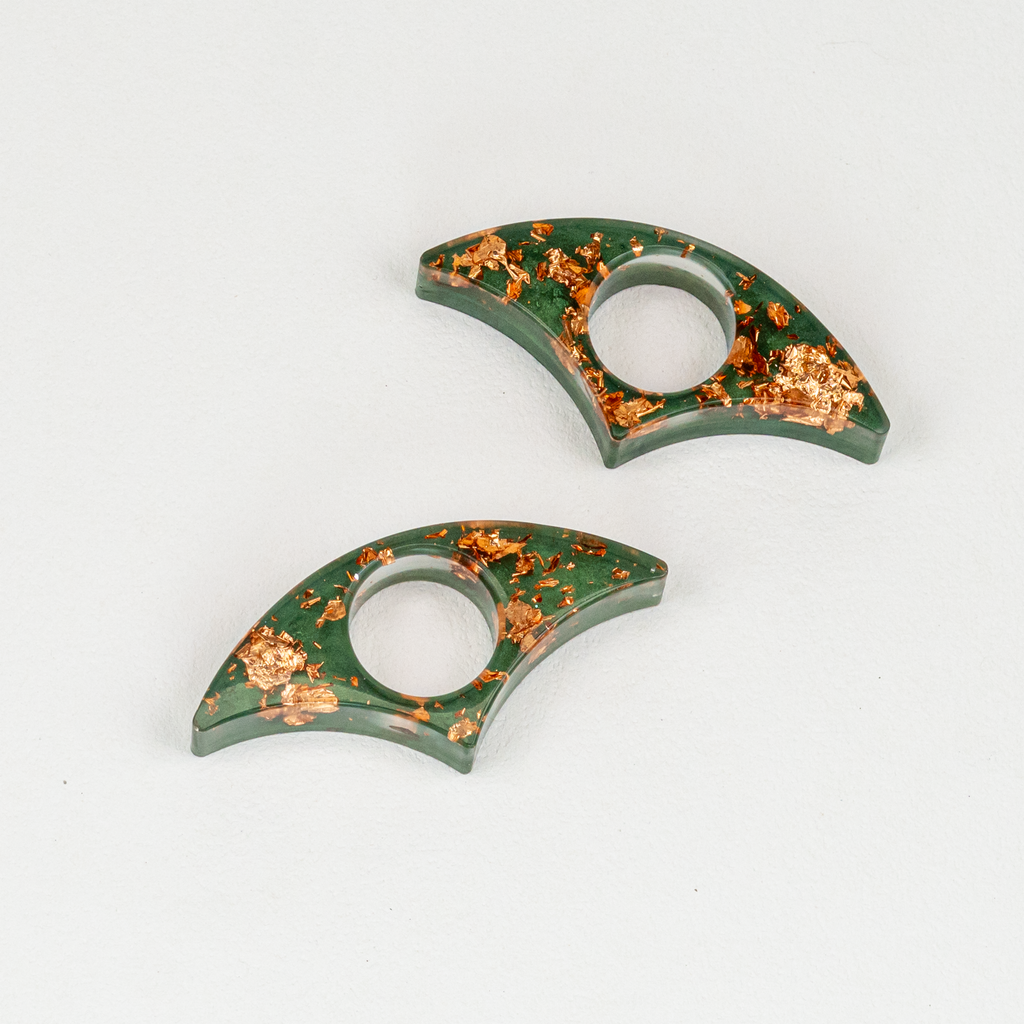 Huntress & Copper Page Spreaders