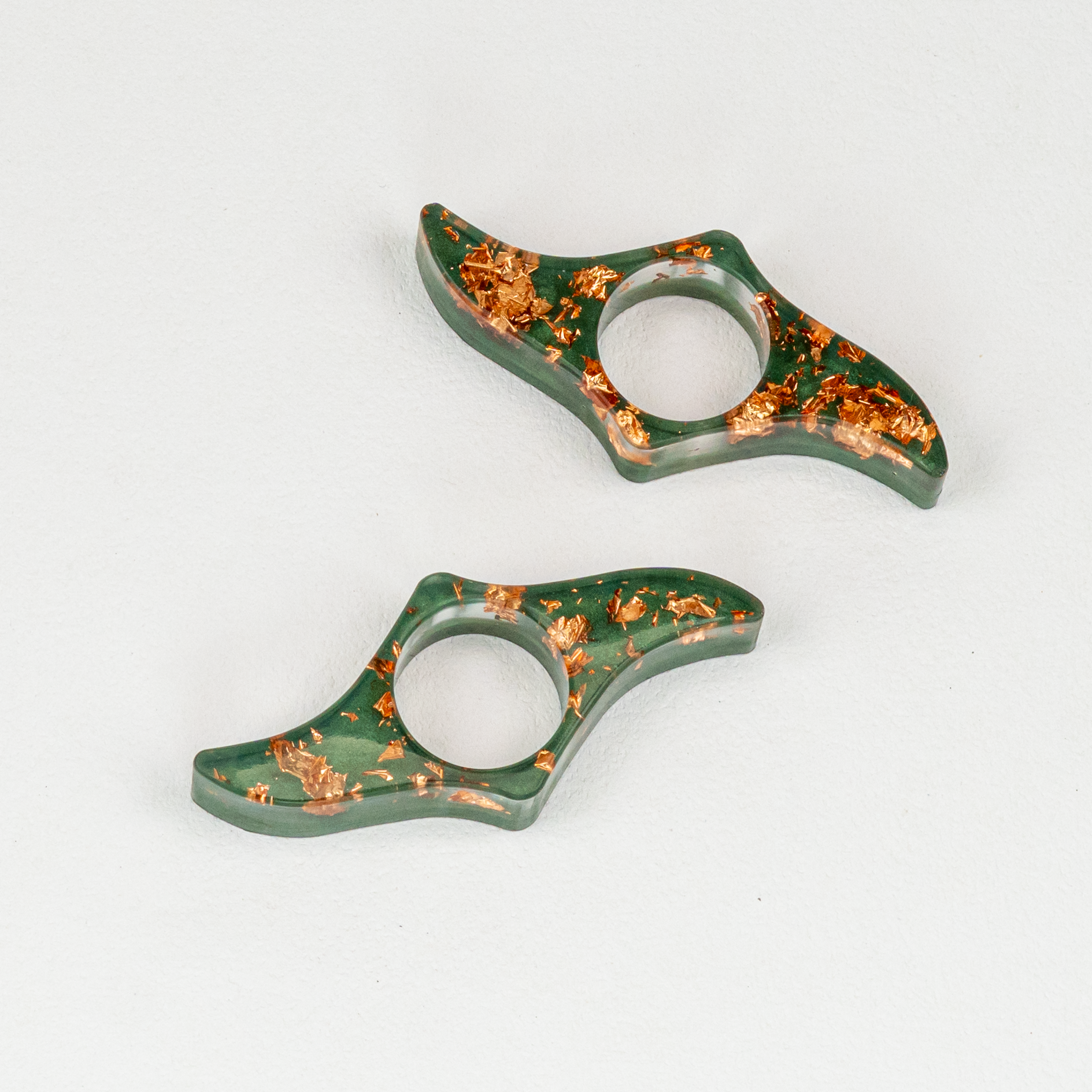 Huntress & Copper Page Spreaders